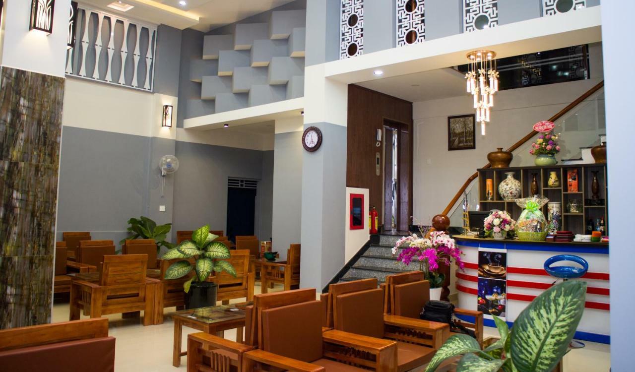 Hotel Nguyen Phuoc Pleiku Exterior foto